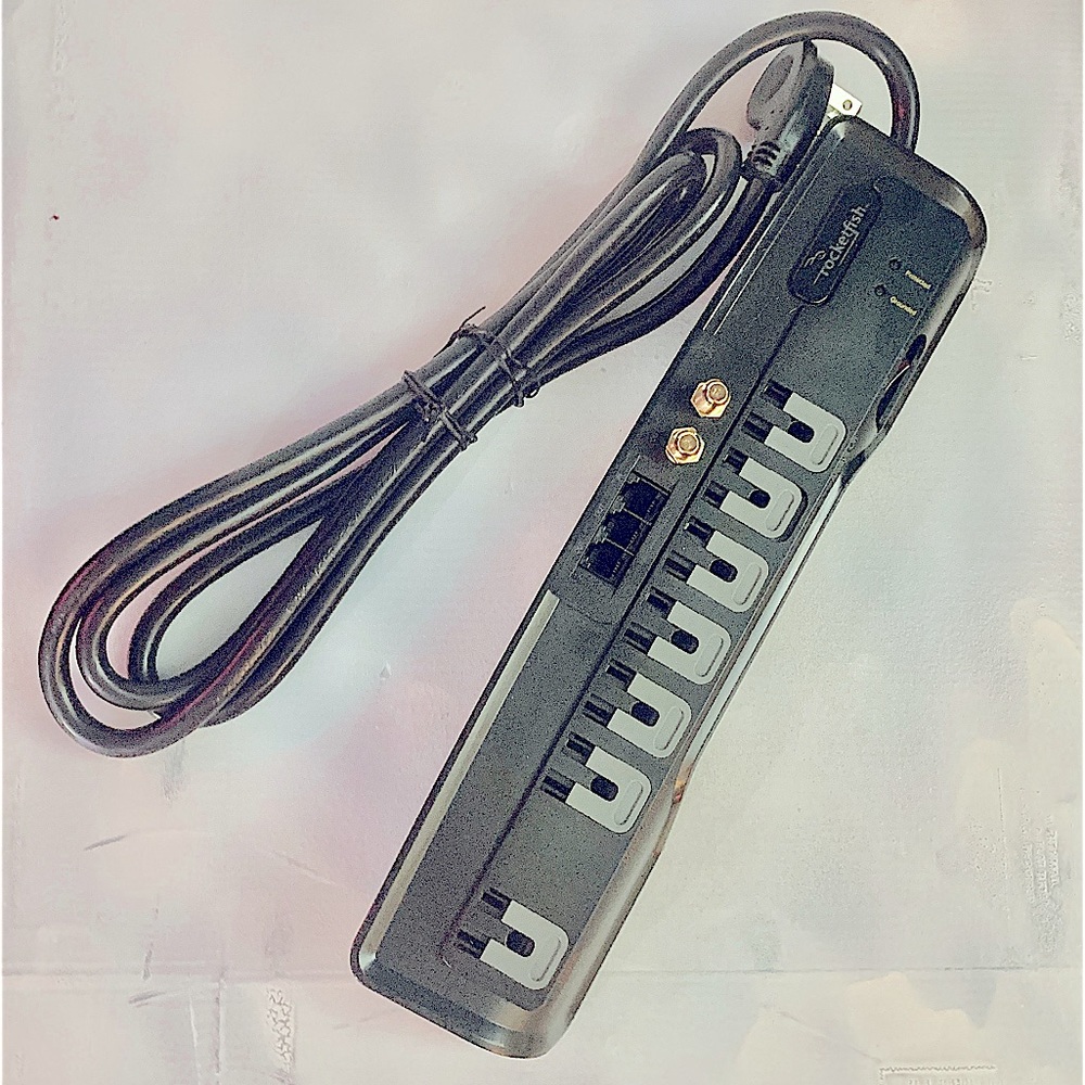 CyberPower Rocketfish 7 Outlet Home Theater Surge Protector RF-PCS7ES-WB